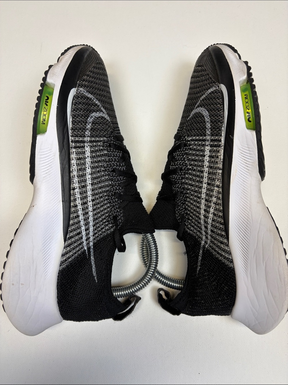NIKE AIR ZOOM TEMPO NEXT% FLYKNIT BLACK VOLT RUNNING SHOES SIZE 5.5Y WOMENS SZ 7 - Picture 4 of 9